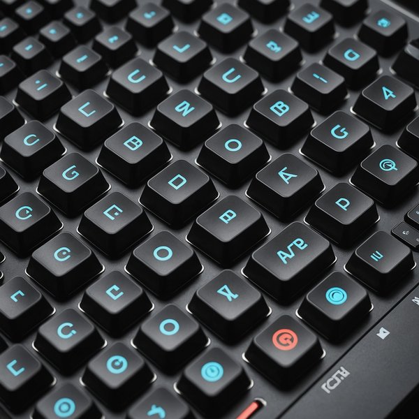 Quels sont les avantages des switches mécaniques pour les claviers de gaming?